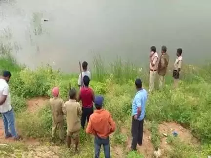 జడ్చర్ల: జడ్చర్లలో మినీ ట్యాంక్ బండ్లో పడి యువకుడి మృతి