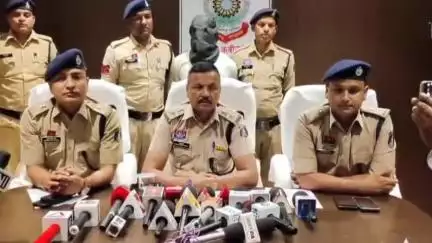 कवर्धा: कबीरधाम पुलिस ने 24 घंटे में अंधे कत्ल की गुत्थी सुलझाई, रिश्तेदार निकला नाबालिग का कातिल, दुष्कर्म का किया था प्रयास