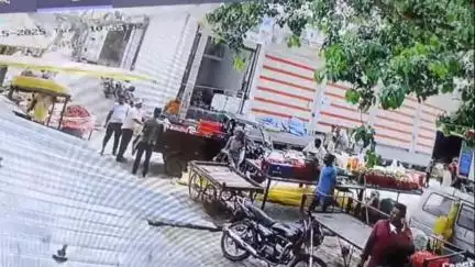 सांगोद: धुलेट में मामूली बात पर बदमाशों ने सब्जी विक्रेता भाई-बहन पर किया हमला, पुलिस पर कार्रवाई नहीं करने का लगा आरोप