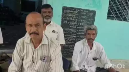 ಕೋಲಾರ: ಹಿಂದಿ ಶಿಕ್ಷಕರನ್ನು ನಿಯೋಜಿಸಲು ಒತ್ತಾಯಿಸಿ ಹುತ್ತೂರು ಗ್ರಾಮಸ್ಥರು ತಾಲೂಕು ಕ್ಷೇತ್ರ ಶಿಕ್ಷಣಾಕಾರಿಗಳ ಕಚೇರಿ ಎದುರು ಪ್ರತಿಭಟನೆ #localissue