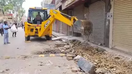 बीकानेर: नगर निगम ने स्टेशन रोड से गोगागेट सर्किट तक अतिक्रमण के खिलाफ की कार्रवाई, चला पीला पंजा