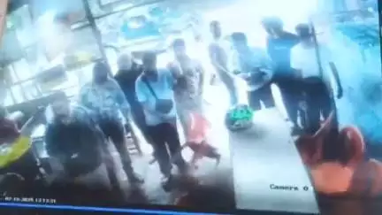 पिपरिया: पचमढ़ी नागद्वारी मेला: ठेके को लेकर व्यापारियों में मारपीट, सीसीटीवी में कैद