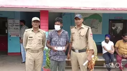 बाजपुर: बाजपुर कोतवाली पुलिस ने अवैध चाकू के साथ एक युवक को किया गिरफ्तार