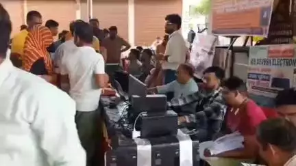 महरौनी: महरौनी नगर में तीन दिवसीय विद्युत बिल समाधान शिविर का आयोजन, बिजली से जुड़ी समस्याओं का हुआ समाधान