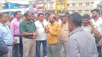 ইংরেজবাজার: রথবাড়িতে যানজট এড়াতে দুটি ফুটব্রিজ তৈরির উদ্যোগ ইংরেজবাজার পৌরসভার