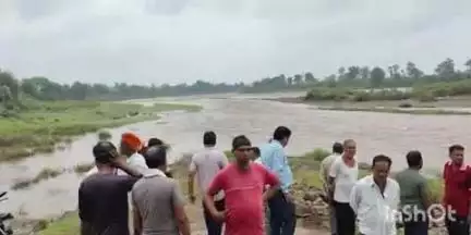 केवलारी: बैनगंगा नदी का जल स्तर बढ़ा, एसडीएम केवलारी ने जनता से सतर्क रहने की अपील की