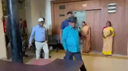 कांके: चूहे के शराब पीने के मामले पर उत्पाद मंत्री योगेंद्र प्रसाद ने सख्त जांच का आदेश दिया, कड़ी कार्रवाई की बात कही