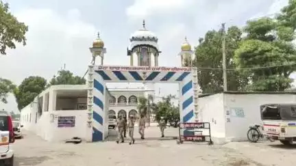 ਹੁਸ਼ਿਆਰਪੁਰ: ਡੇਰਾ ਬਾਬਾ ਜਵਾਹਰ ਦਾਸ ਪਿੰਡ ਸੂਸਾ ਦੇ ਸੇਵਾ ਸੰਭਾਲ ਵਿਵਾਦ ਬਾਰੇ ਅੱਜ ਸ਼ਾਮ ਤੱਕ ਆ ਸਕਦਾ ਹੈ ਅਦਾਲਤ ਦਾ ਫੈਸਲਾ, ਪਿੰਡ ਪੁਲਿਸ ਛਾਉਣੀ 'ਚ ਤਬਦੀਲ