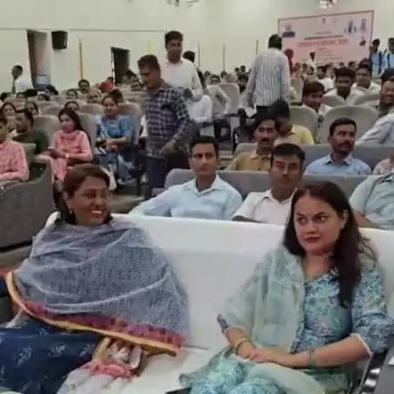 बाड़मेर: भगवान महावीर टाउन हॉल में सहकार एवं रोजगार उत्सव का जिला स्तरीय कार्यक्रम हुआ आयोजित, शिव विधायक रहे उपस्थित