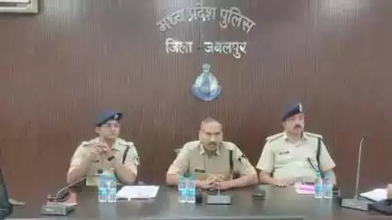 शाहपुरा: एसपी जबलपुर सम्पत उपाध्याय ने पुलिस कंट्रोल रूम जबलपुर में अपराध समीक्षा बैठक ली