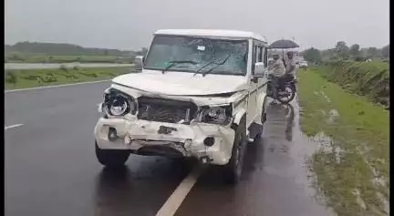 लखनादौन: ग्राम घूरवाड़ा में तेज रफ्तार बोलेरो ने बाइक सवार को टक्कर मारी, गंभीर घायल ने अस्पताल में तोड़ा दम