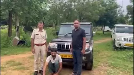 सीकर: कांवट गांव के अंडरपास के पास पुलिस ने अवैध नशीले कैप्सूल के साथ एक युवक को किया गिरफ्तार