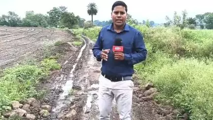 मंडला:ग्राम पीपरपानी में वर्षों से रोड नहीं,लोगों ने मंगाया रोड सरपंच ने ठोका मुकदमा