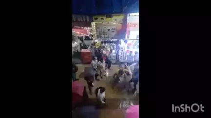 ठाणे: ठाणे रेल्वे स्टेशन येथे परप्रांतीय टोळक्याकडून  मराठी माणसाला अमानुष मारहाण, व्हिडिओ व्हायरल