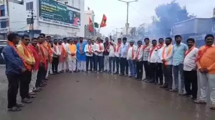 चिखली: छ.शिवाजी महाराज चौक चिखली येथे हिंदी सक्तीचा जीआर रद्द केल्याने मनसे व शिवसेनेचा जल्लोष