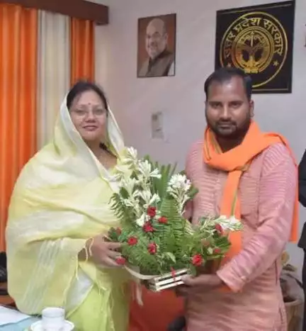 सरल-सौम्य व कर्मठ व्यक्तित्व की धनी, समय-समय पर मेरे साथ हमेशा अनुसूचित समाज की लड़ाई व हमारी अभिभावक एवं उत्तर प्रदेश सरकार में मा. राज्यमंत्री श्रीमती विजय लक्ष्मी गौतम जी, आपको जन्मदिन की हार्दिक बधाई एवं शुभकामनाएं।