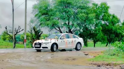 आज ही बुक करें अपनी मन पसंद गाड़ी आपके चूरू शहर में सम्पर्क करें 9462143066