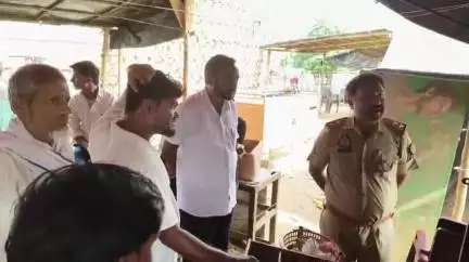 लहरपुर: लहरपुर में बिसवां तिराहा गेट पर चोरों ने एक दुकान को बनाया निशाना, पान मसाला, सिगरेट सहित एक बैट्रा की चोरी