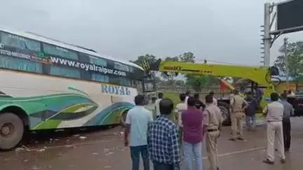 अभनपुर: अभनपुर रायपुर मुख्य मार्ग में हुआ भीषण सड़क हादसा, तीन लोगों की हुई मौत