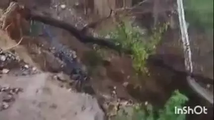 कुमारसैन: कुमारसेन: सैंज-लुहरी मार्ग पर पेट्रोल पंप के पास भारी बारिश से भूस्खलन, NH 305 क्षतिग्रस्त, संपर्क कटा