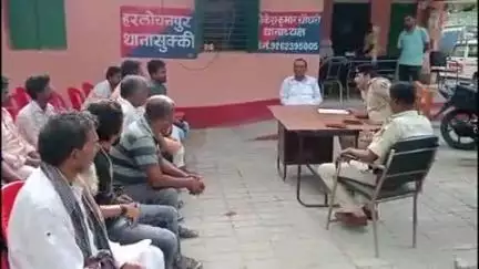 पातेपुर: हरलोचनपुर थाना परिसर में मुहर्रम पर्व को लेकर शांति समिति की बैठक, डीजे बजाने पर प्रतिबंध