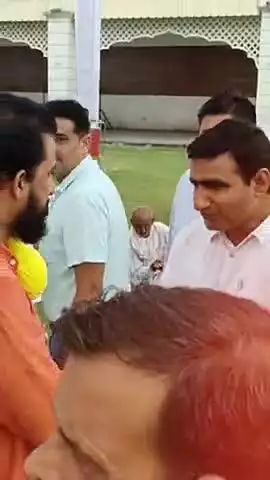 लोग कहते है तेरे पास क्या है जयहिन्द 
हम तो क्या ही कहे लोगो का प्यार ❤️ प्यार बेशुमार 🙏बिना किसी लोभ लालच बिना किसी स्वार्थ के जनता का साथ 🦾