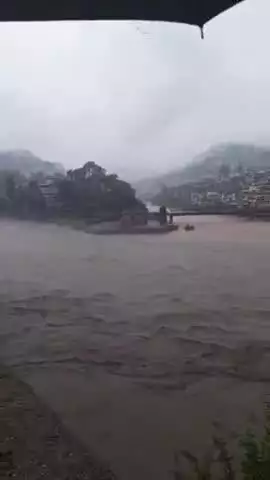मंडी: मंडी शहर में लगातार बढ़ रहा ब्यास और सुकेती का जलस्तर, प्रशासन ने एहतियात बरतने की अपील की, प्रशासन मुस्तैद