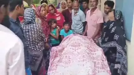 লালগোলা: বিবাহ বহির্ভূত সম্পর্কের জেরে রহস্যজনক মৃত্যু! লালগোলায় চাঞ্চল্য, স্ত্রীর প্রেমিক পলাতক