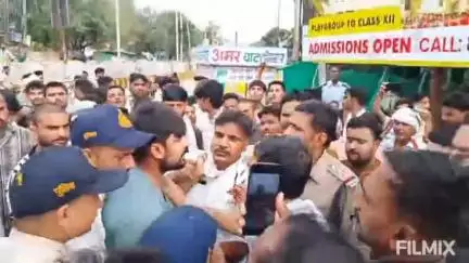 मुरैना नगर: पुराने बस स्टैंड पर ट्रैफिक सिग्नल तोड़ने पर पुलिस और युवक में मारपीट, युवक पर मामला दर्ज