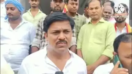 बस्ती: पैकोलिया थाना क्षेत्र के लाल पुरवा गांव पहुंचे सरदार सेवा के जिला अध्यक्ष विनय चौधरी, कहा- निर्दोषों का उत्पीड़न हो बंद