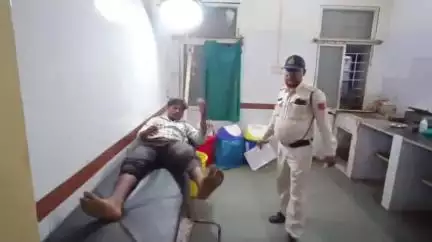 खरगौन: ग्राम भाडली में भाई ने भाई पर धारदार हथियार से किया हमला, घायल ज़िला अस्पताल में भर्ती