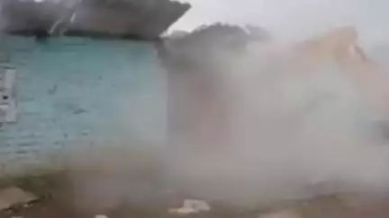 बिलासपुर: घुरु अमेरी में नगर निगम की बड़ी कार्रवाई, गोकुल नगर के पीछे झुग्गियों पर चला बुलडोजर, रहवासियों ने किया विरोध