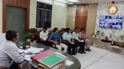 सुपौल: सुपौल ज़िला पदाधिकारी ने कार्यालय में वीडियो कांफ्रेंस के माध्यम से पुनरीक्षण कार्यों की समीक्षा की
