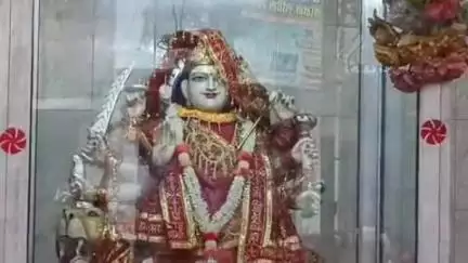 बिहार: सिपाह गांव स्थित देवी मंदिर से लाखों के आभूषण चोरी, चोर फरार