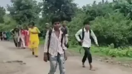 चोपडा: बिडगाव ते मोहरद रस्त्यावर एसटी सेवा बंद,विद्यार्थ्यांची पायपीट, एसटी सेवा सुरू करण्याची मागणी #Jansamasya