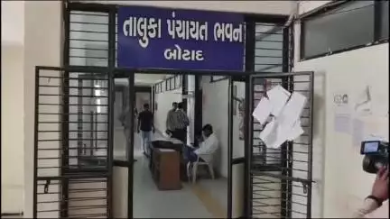 લીંબોડા ગામે સરકારી યોજનામાં રૂ.1,82,000 ની ઉચાપત કર્યા અંગેની કૃષિ નોડલ ઓફીસર,2 તલાટી,સરપંચ સહિત 17 લોકો વિરૂધ્ધ ફરિયાદ