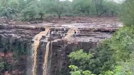 शाहबाद: कुंडा खोह में पहुंच रहे पर्यटकों के लिए सुरक्षा के पुख्ता इंतजाम नहीं