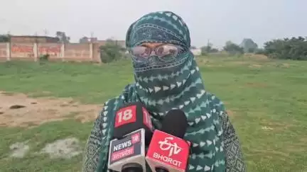बदायूं: बदायूं में अतीक अशरफ गैंग के नाम पर दरगाह के पीर द्वारा एक हिंदू महिला को धर्मपरिवर्तन करने का दबाव बनाया जा रहा है