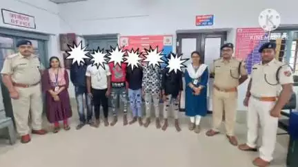 বাঁকুড়া ১: বাঁকুড়ার রেল স্টেশনে ২ নম্বর প্লাটফর্মে ৬ নাবালককে উদ্ধার করে বাঁকুড়ার চাইল্ড লাইনের হাতে তুলে দিল আরপিএফ