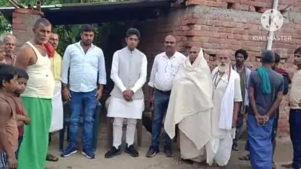 एकंगरसराय: बादराबाद पंचायत के पसंधी गांव में वज्रपात से महिला की मौत, जदयू नेता रूहेल रंजन ने परिजनों से की मुलाकात