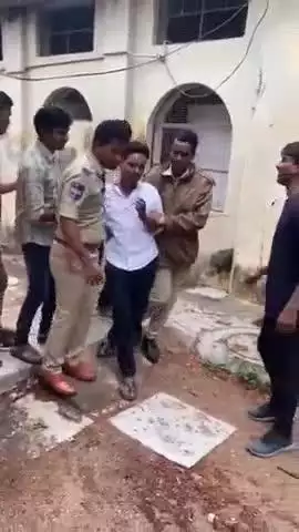 మేడ్చల్: ఓయూలో ఐక్య విద్యార్థి సంఘాల ఆధ్వర్యంలో ధర్నా,విజయ్ నాయక్ ముందస్తు అరెస్ట్