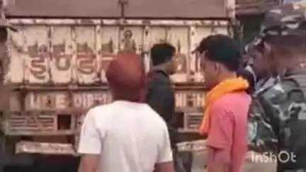 सोनुआ: सोनुआ बाजार में ट्रक की चपेट में आने से स्कूटी सवार महिला की दर्दनाक मौत, सड़क जाम