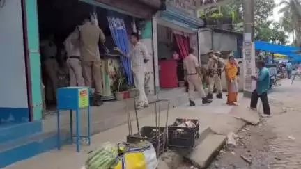 কোকৰাঝাৰ ভাগ: চহৰৰ মাজমজিয়াৰ মছজিদ ৰোডস্থিত চাৰিখন হোটেলত গো-মাংস জব্দ, চাৰিজন স্বত্বাধিকাৰীক আটক