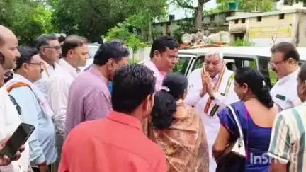 धमतरी: धमतरी कांग्रेस भवन में पूर्व मंत्री सत्यनारायण शर्मा ने 7 जुलाई को रायपुर में होने वाली आमसभा को लेकर की बैठक