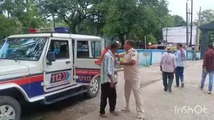बांका: मटुकचक गांव से पुलिस ने गैर जमानती वारंटी को गिरफ्तार कर न्यायालय भेजा