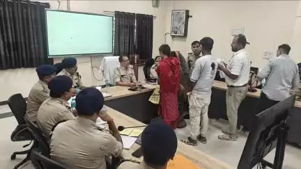 मैहर: पुलिस अधीक्षक कार्यालय मैहर में 2 दर्जन फरियादियों ने SP सुधीर अग्रवाल को सुनाई फरियाद