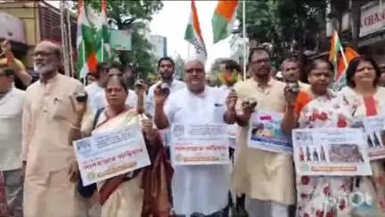 কলকাতা: ডা: বিধান চন্দ্র রায়ের জন্মজয়ন্তী উপলক্ষে কংগ্রেস সেবা দলের পক্ষ থেকে লালবাজার অভিযান কর্মসূচি