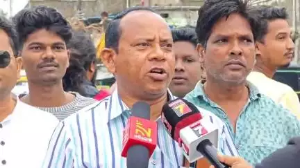 ମାଲକାନଗିରି: ବିଭିନ୍ନ ସଙ୍ଗଠନ ପକ୍ଷରୁ ଭାରତ ବନ୍ଦ ଡାକରା, ମାଲକାନଗିରି ଜିଲ୍ଲା ସଦରରେ ବନ୍ଦ ପାଳନ ବେଳେ ପ୍ରତିକ୍ରିୟା ରଖିଲେ ଆନ୍ଦୋଳନକାରୀ