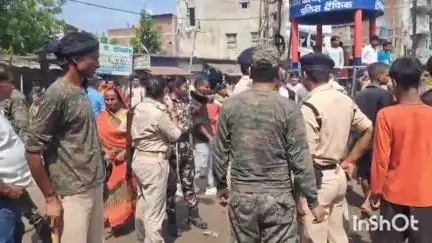 जमुई: त्रिपुरारी घाट में नियम के विरुद्ध बालू उठाव से बने गड्ढे में डूबने से बालक की हुई मौत, आक्रोशित लोगों ने किया सड़क जाम