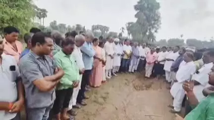 मोहनपुर: रोही पंचायत के पूर्व मुखिया नंद किशोर यादव का निधन, उप चेयरमैन और विधायक ने जताया दुःख